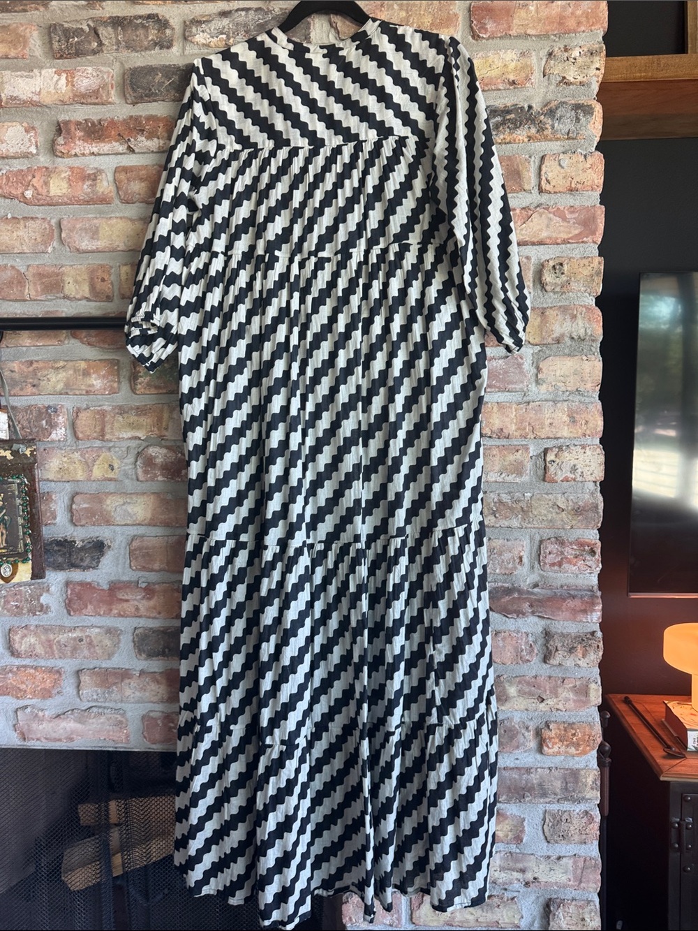 Black & Cream Tiered Flowy Maxi Dress - Picture 6 of 7